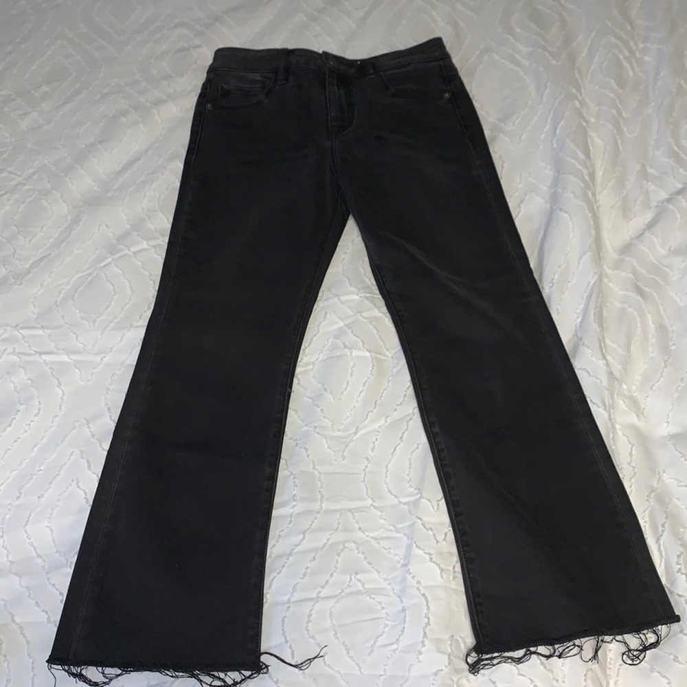 Hidden Brand Straight Leg Black Capri Jeans | 27” waist Mid-rise | 23.5” inseam